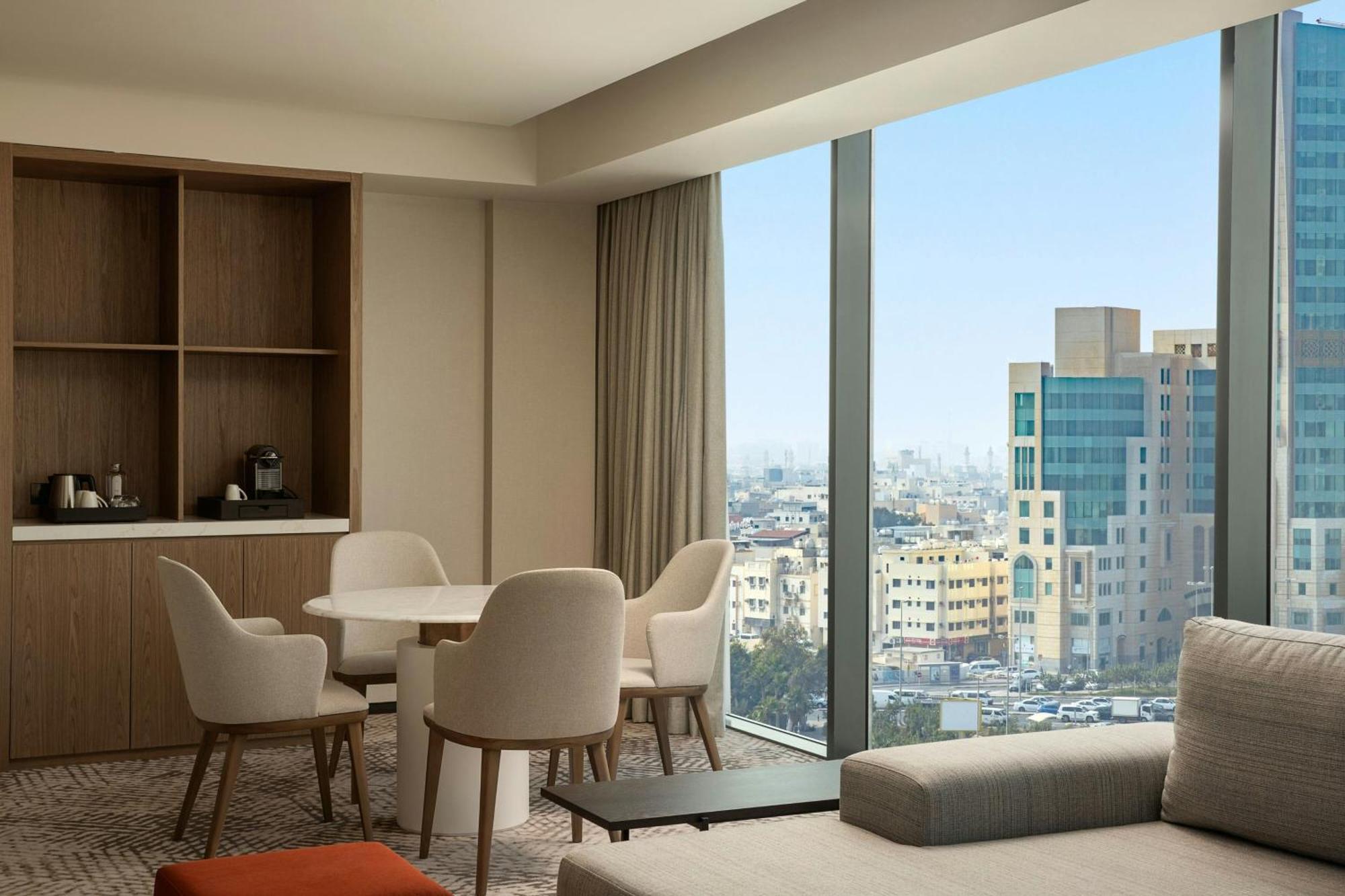 Sheraton Bahrain Hotel Manama Exterior foto